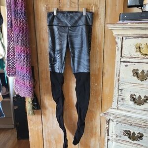 ALO Yoga Black and Gray Goddess Leggings Size Medium